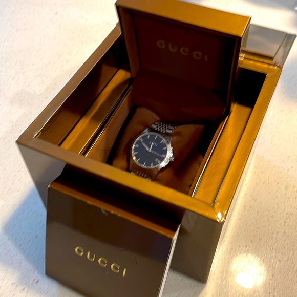 Gucci Other - GUCCI WATCH! Authenticated Used Gucci G timeless 126.4 quartz watch men. 38mm